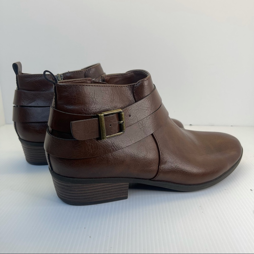Lauren Blakwell ladies low cut leather boot sz 10